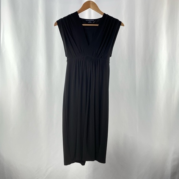 Norma Kamali Sleeveless V Neck Umpire Waist‎ Dress in Black Size Small - Picture 1 of 5
